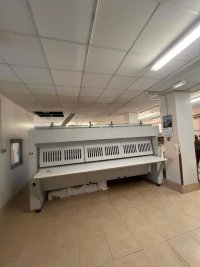 NOUVELLE INSTALLATION D’UNE LIGNE DE REPASSAGE AVEC CALANDRE D1200X3300G ET PLIEUSE FOLTEX LP330